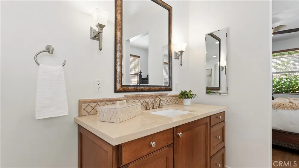 28527 Las Canastas Valencia, CA 91354