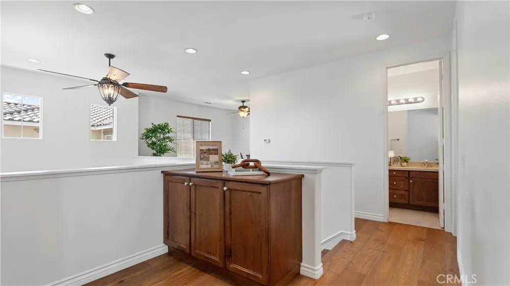 28527 Las Canastas Valencia, CA 91354