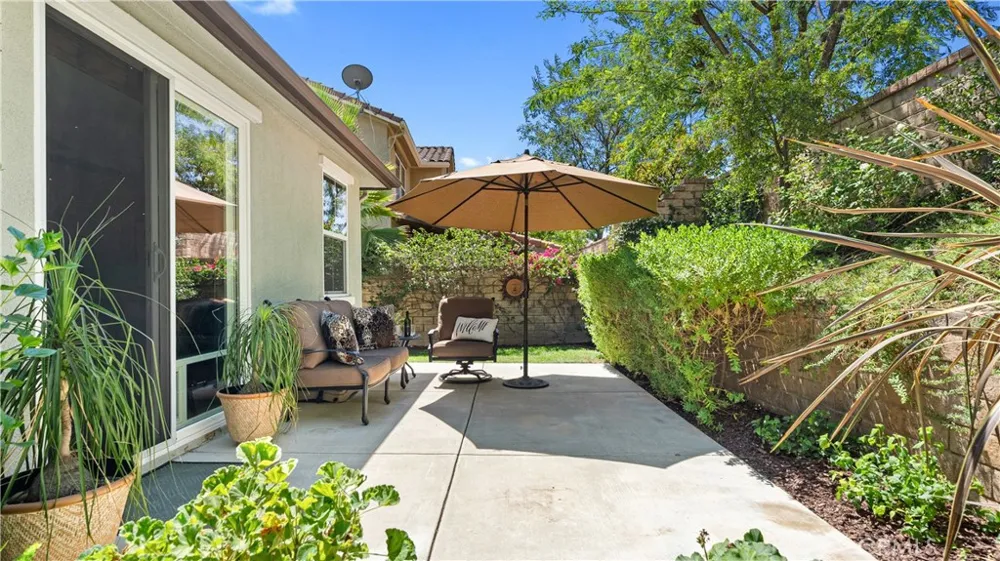 28527 Las Canastas Valencia, CA 91354