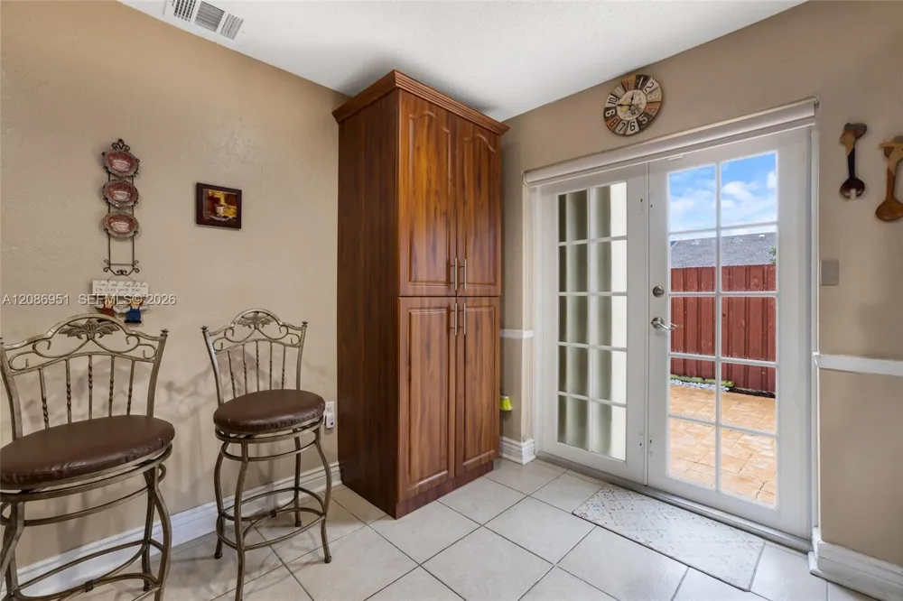 6746 NW 199th St Hialeah, FL 33015