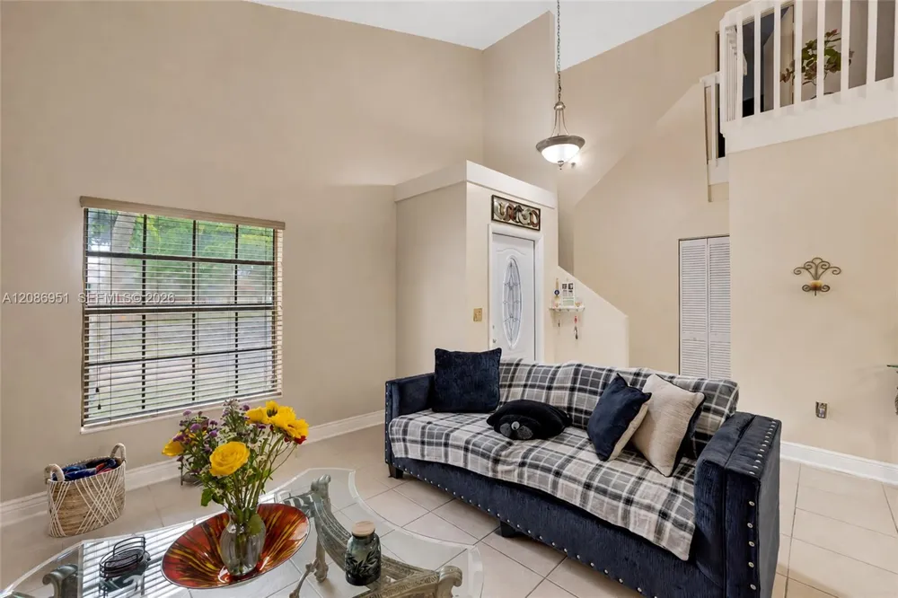 6746 NW 199th St Hialeah, FL 33015