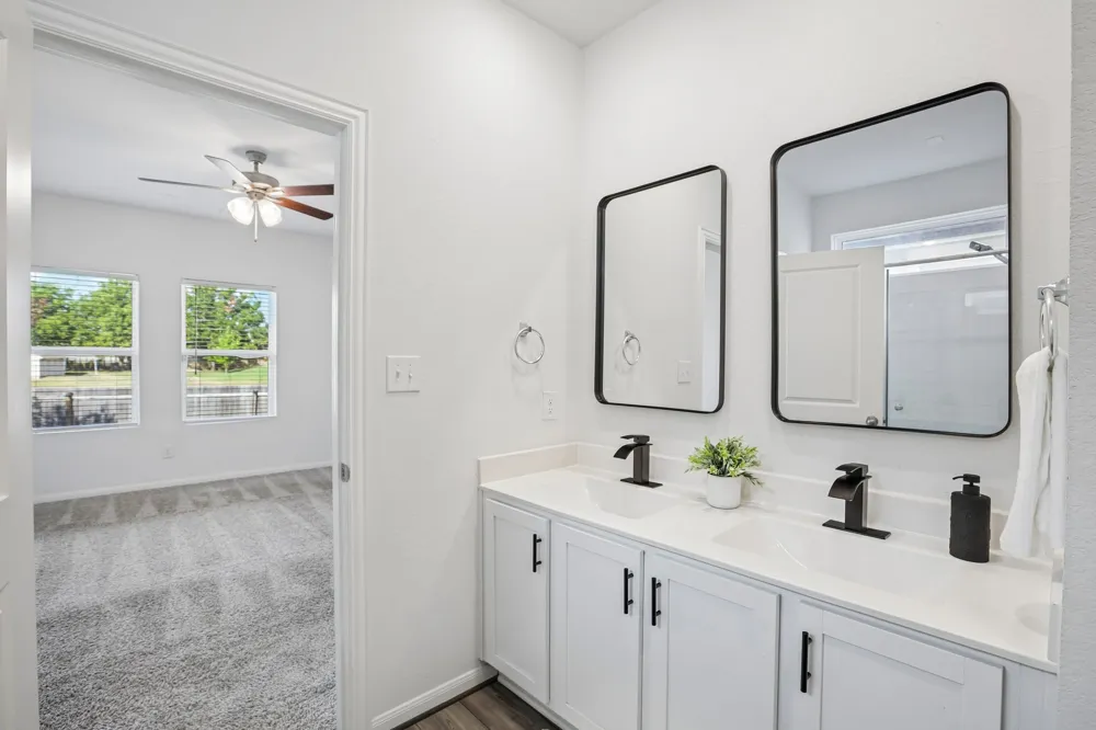 108 Katie Elder Drive Jarrell, TX 76537