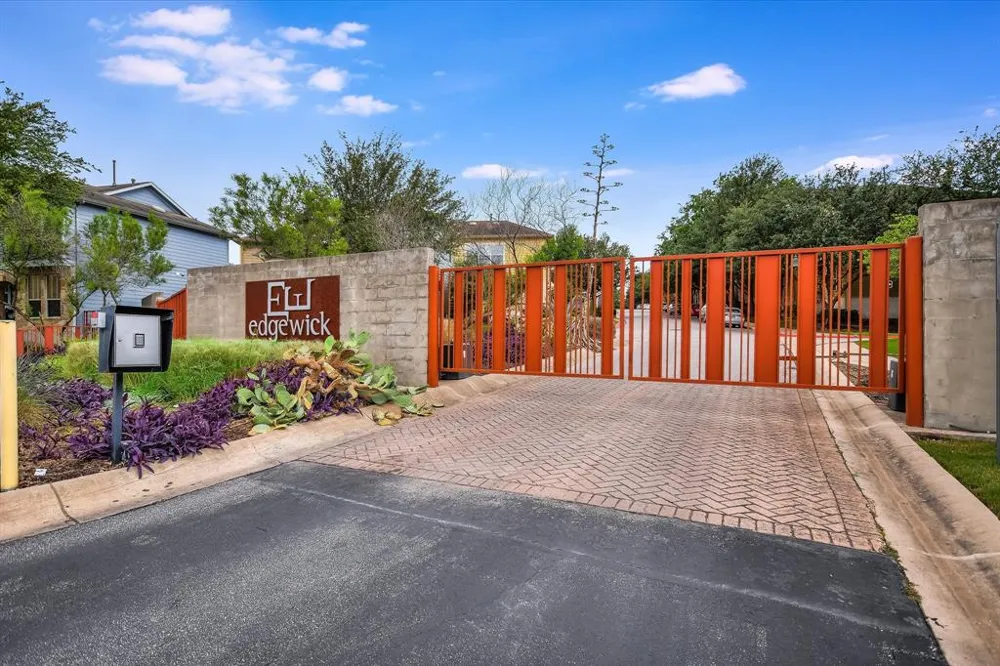 1904 Tramson Drive #95C Austin, TX 78741