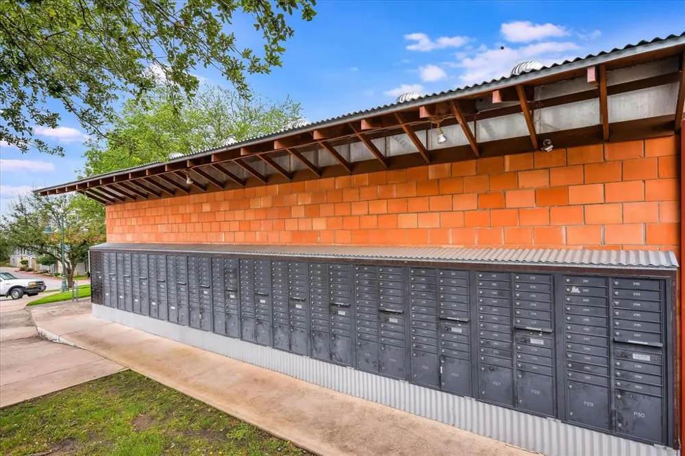 1904 Tramson Drive #95C Austin, TX 78741