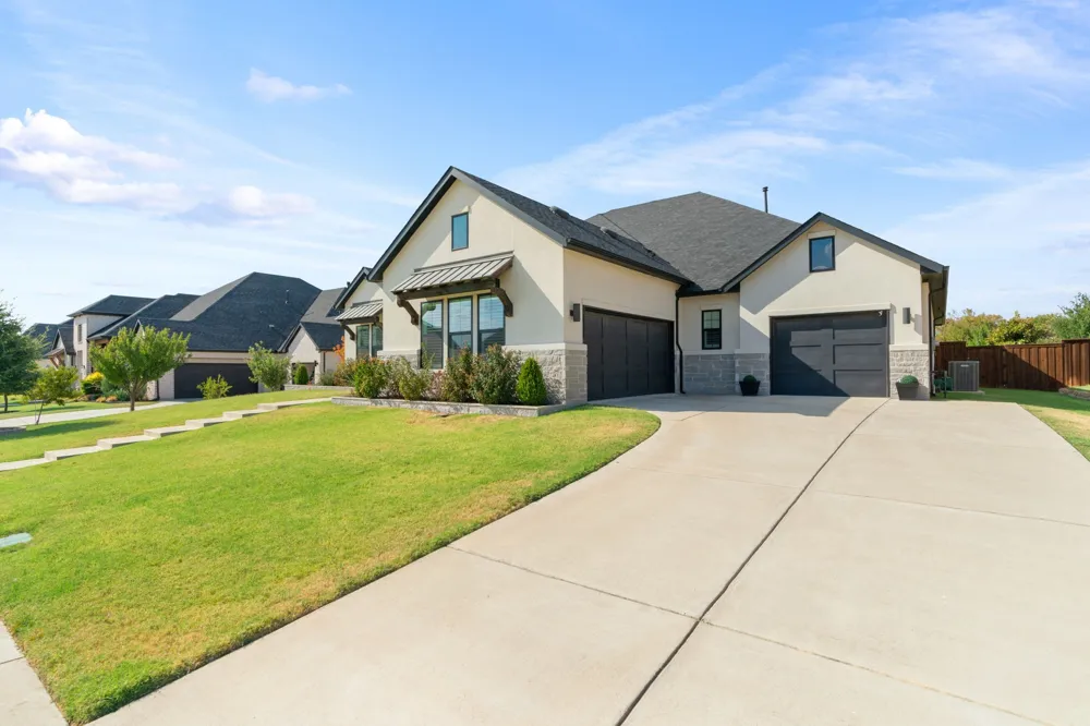 11508 Hickory Falls Drive Argyle, TX 76226