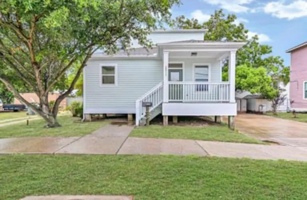 2311 Mary Moody Northern Street Galveston, TX 77551
