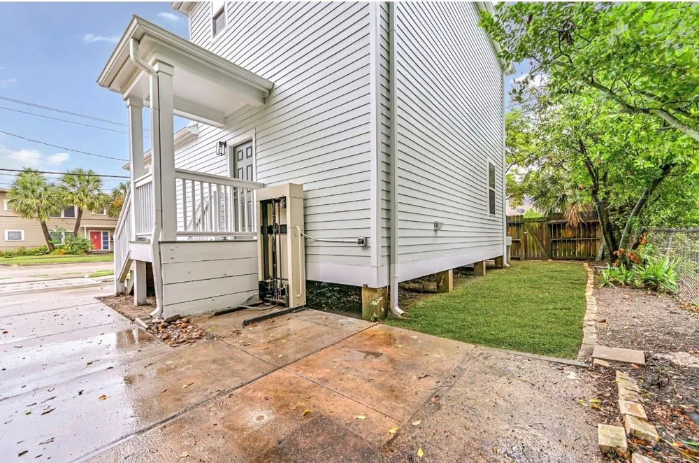 2311 Mary Moody Northern Street Galveston, TX 77551