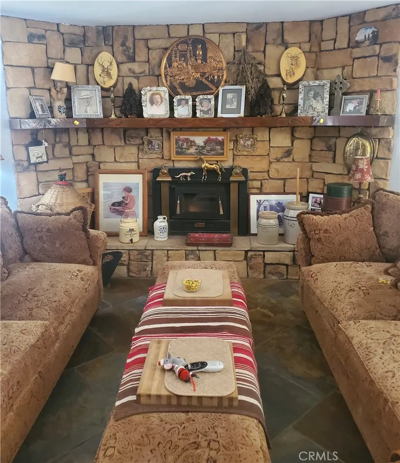 9448 Braceo Oak Hills, CA 92344