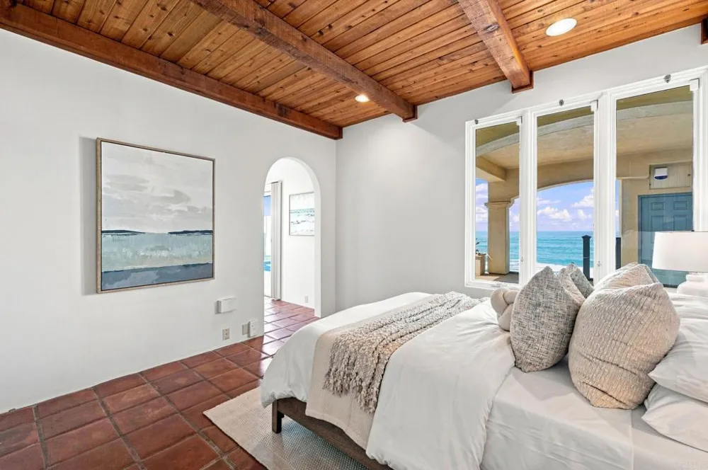 1939 S Pacific Street Oceanside, CA 92054