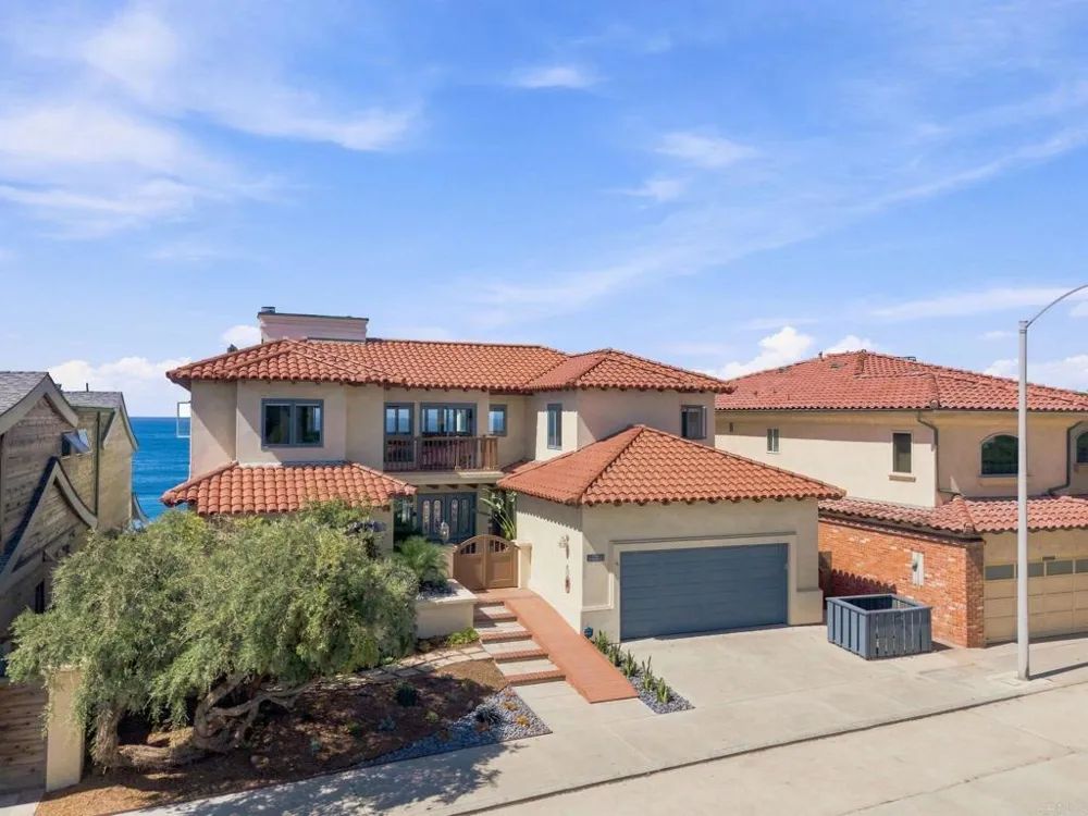 1939 S Pacific Street Oceanside, CA 92054