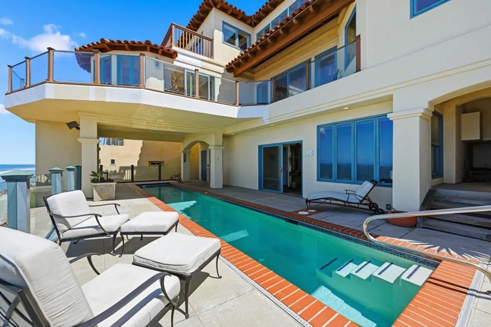 1939 S Pacific Street Oceanside, CA 92054
