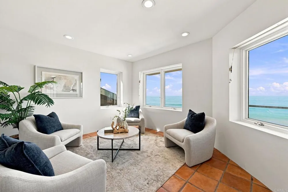 1939 S Pacific Street Oceanside, CA 92054