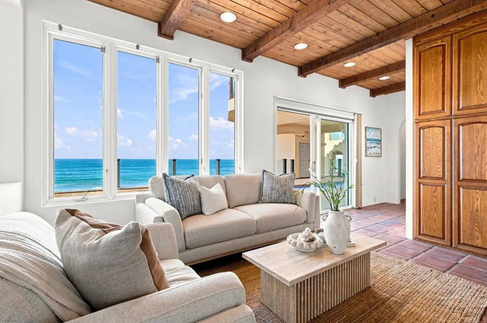 1939 S Pacific Street Oceanside, CA 92054