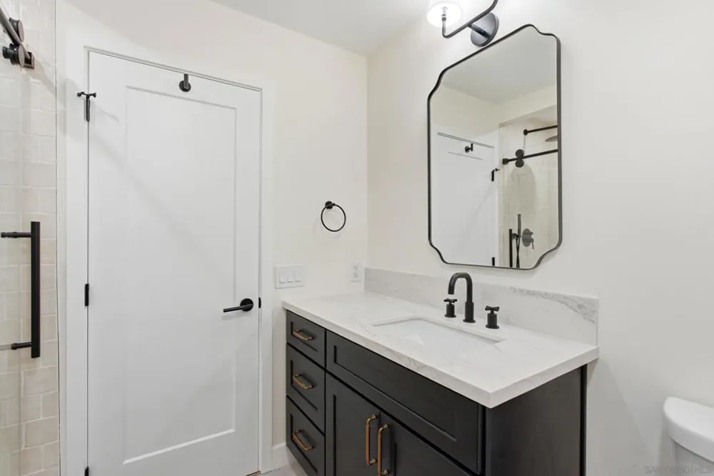 4153 Vista Bonita Lane Escondido, CA 92025