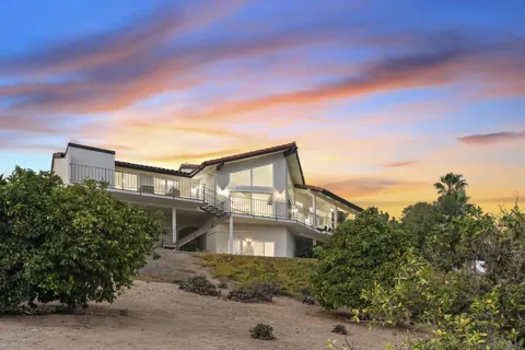 4153 Vista Bonita Lane