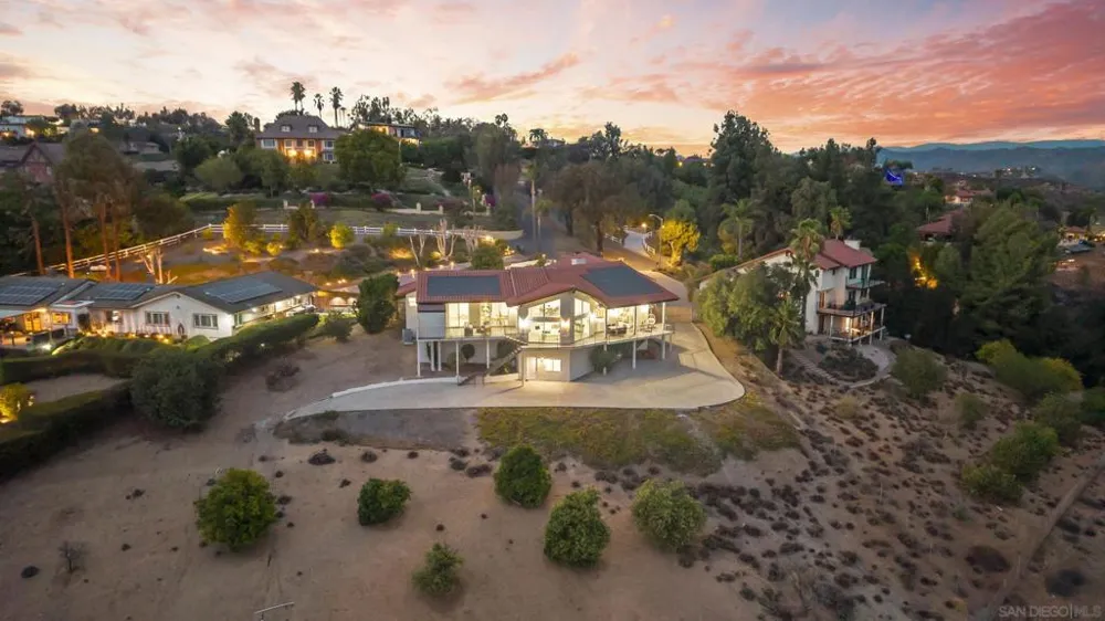 4153 Vista Bonita Lane Escondido, CA 92025