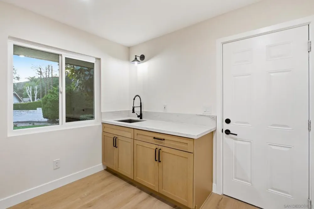 4153 Vista Bonita Lane Escondido, CA 92025