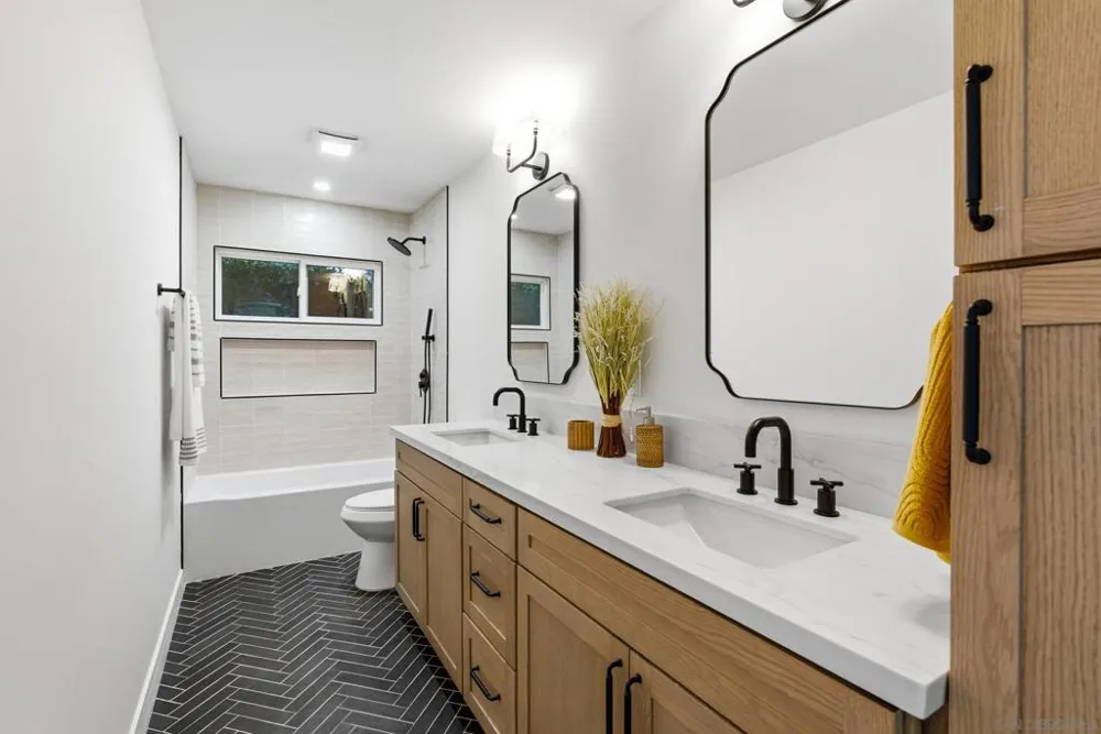 4153 Vista Bonita Lane Escondido, CA 92025