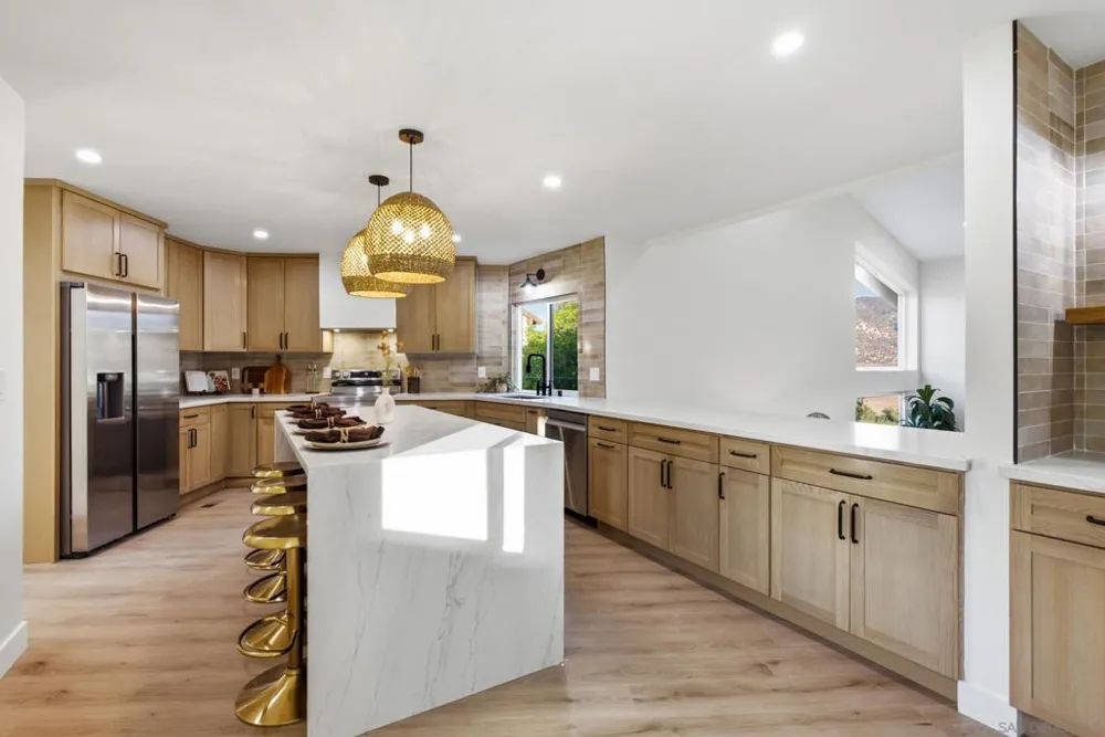 4153 Vista Bonita Lane Escondido, CA 92025