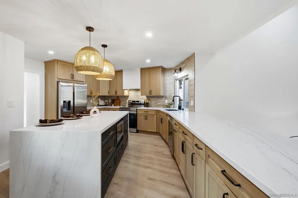 4153 Vista Bonita Lane Escondido, CA 92025