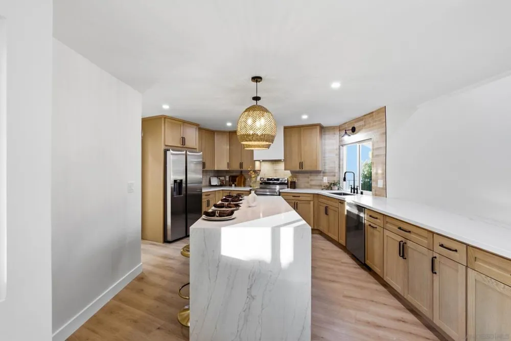 4153 Vista Bonita Lane Escondido, CA 92025