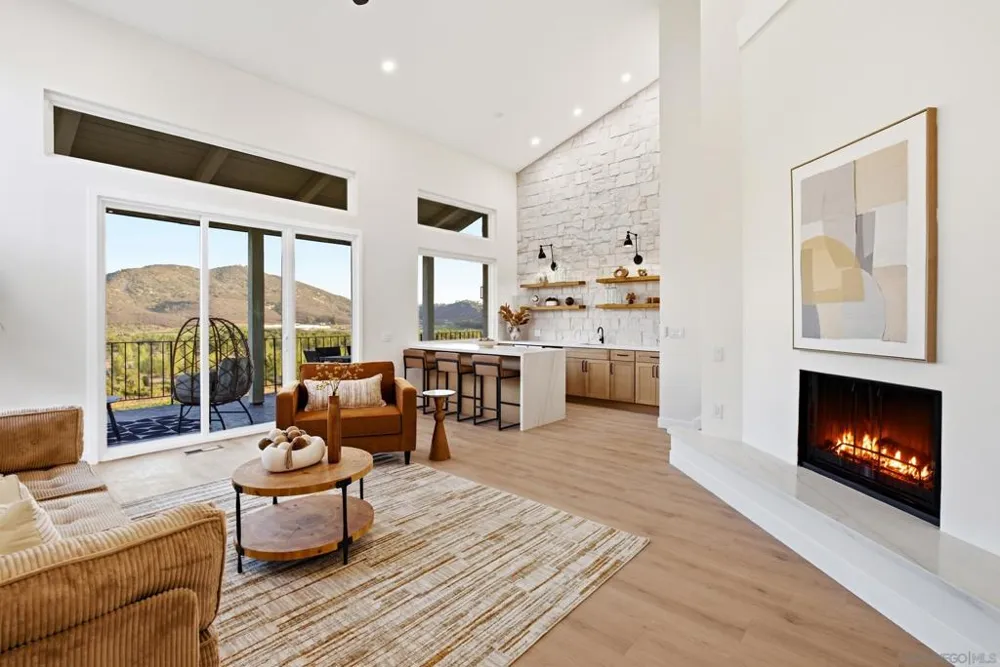 4153 Vista Bonita Lane Escondido, CA 92025