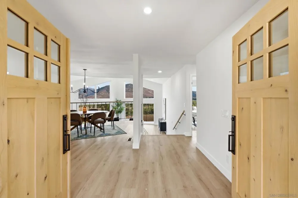 4153 Vista Bonita Lane Escondido, CA 92025