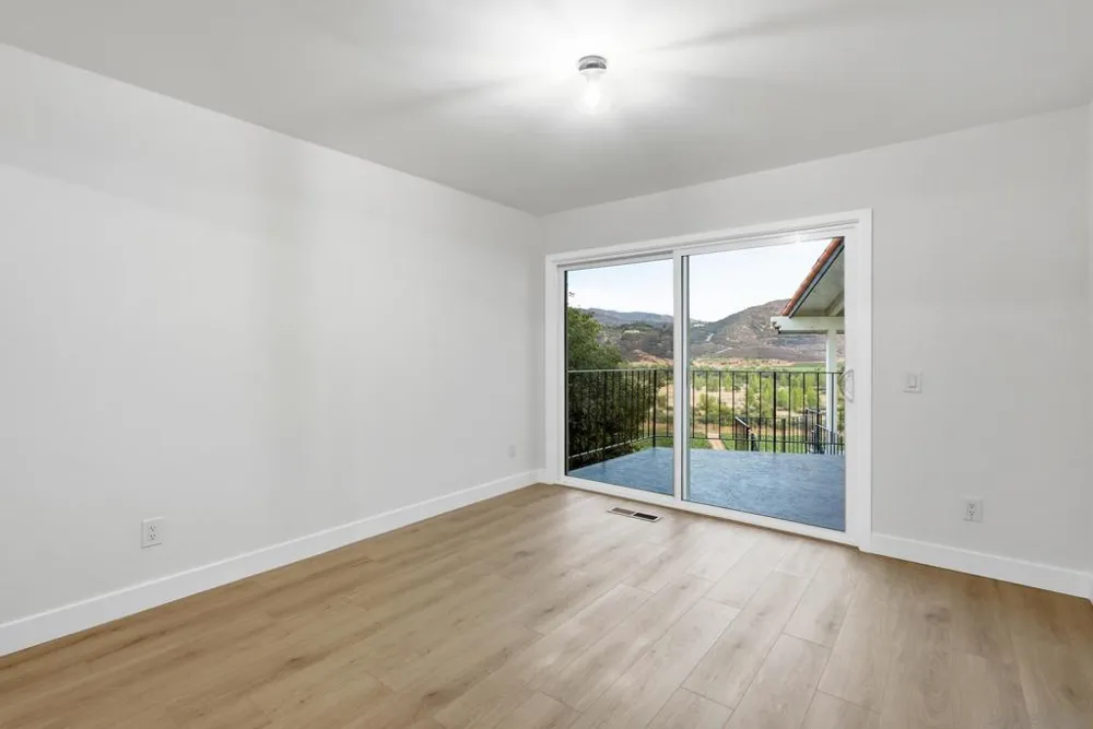 4153 Vista Bonita Lane Escondido, CA 92025