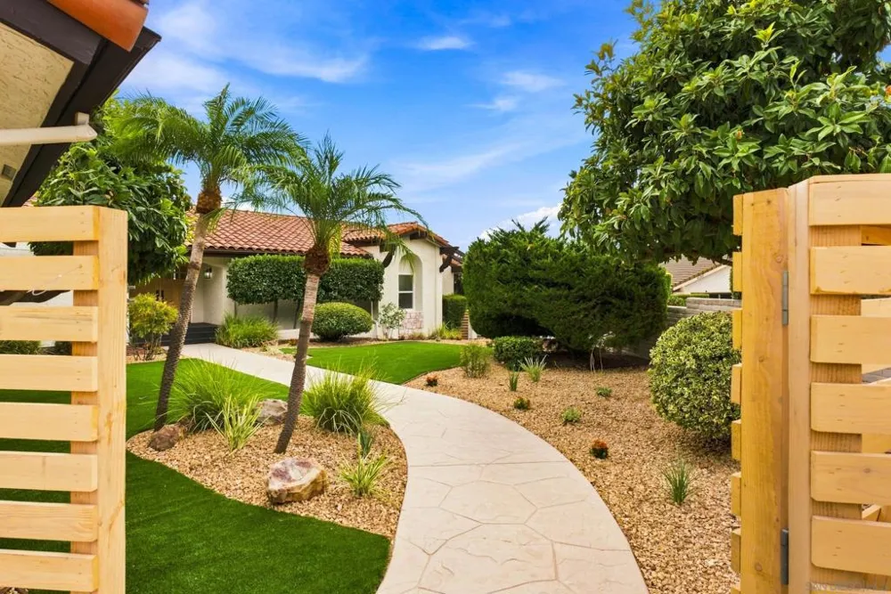 4153 Vista Bonita Lane Escondido, CA 92025