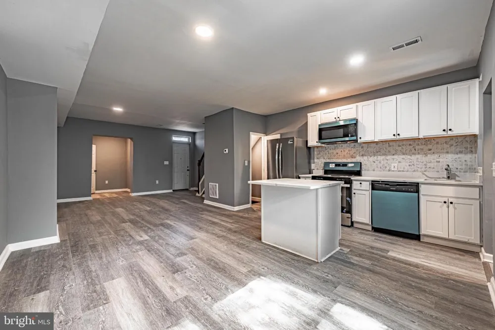 4216 REISTERSTOWN ROAD Baltimore, MD 21215