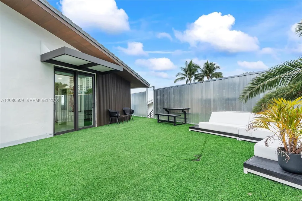 1244 NE 81st Ter Miami, FL 33138