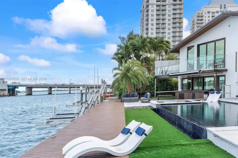 1244 NE 81st Ter Miami, FL 33138