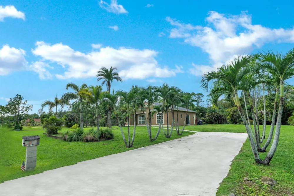 16785 81st Lane Loxahatchee, FL 33470