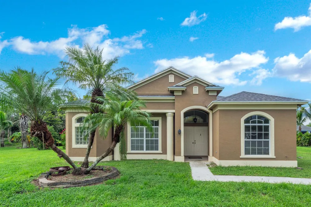 16785 81st Lane Loxahatchee, FL 33470