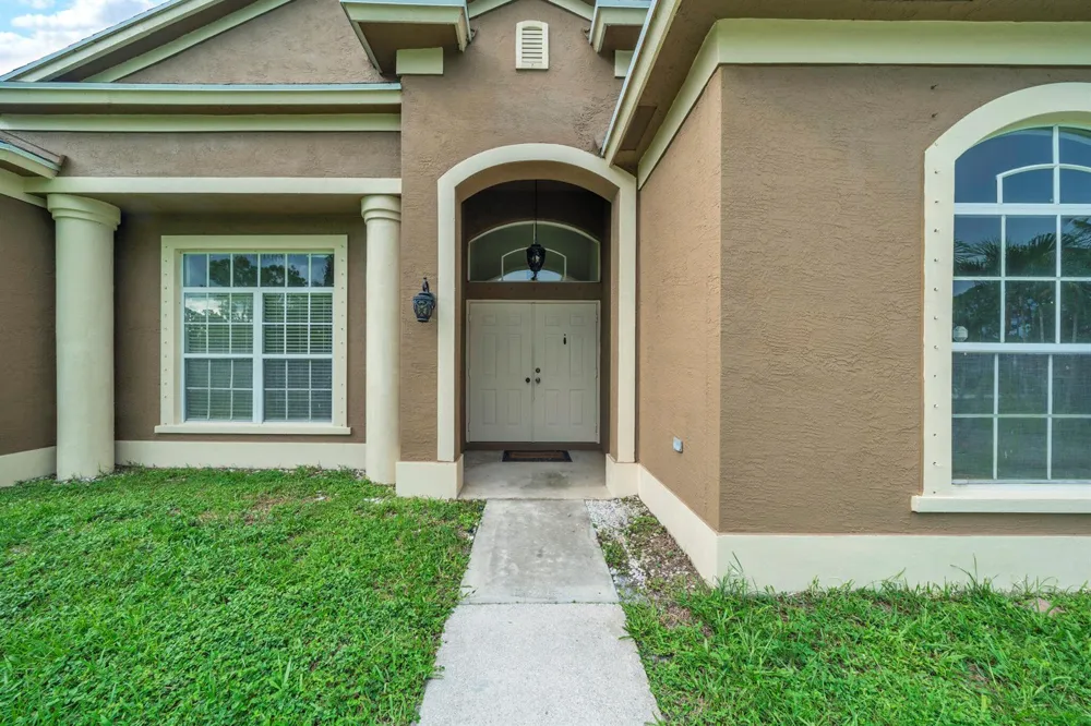 16785 81st Lane Loxahatchee, FL 33470