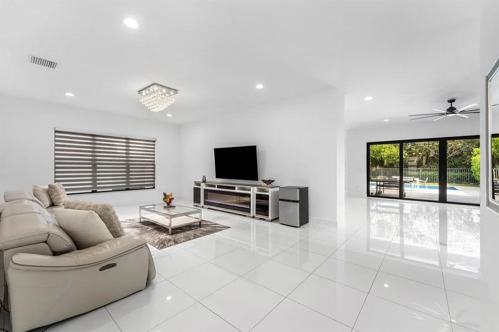 17516 Rainstream Road Boca Raton, FL 33496