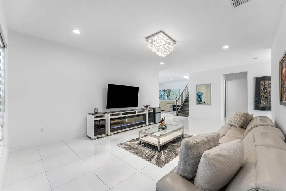 17516 Rainstream Road Boca Raton, FL 33496