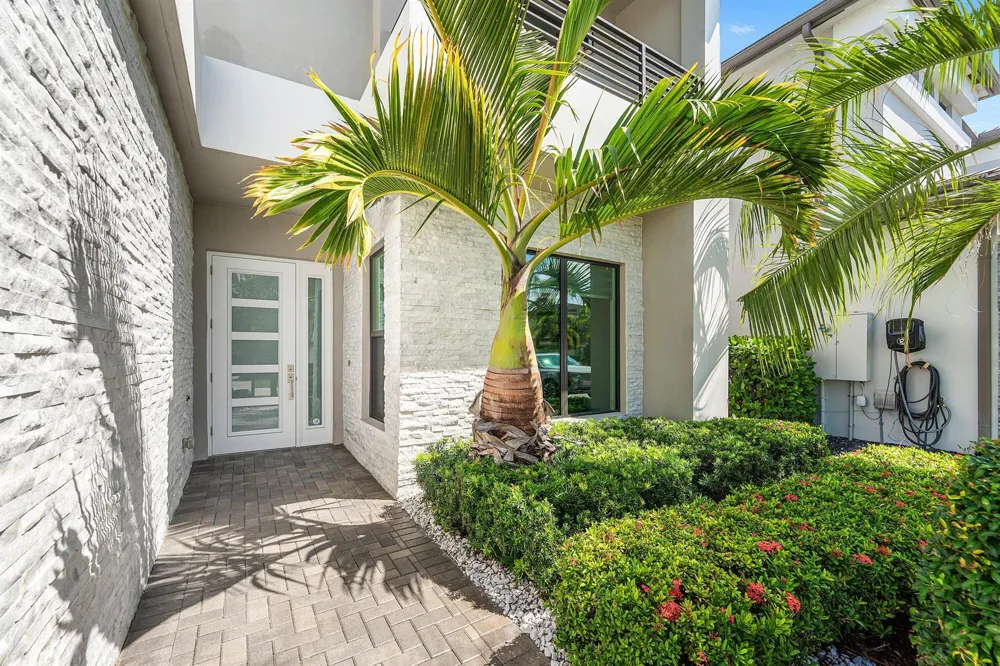 17516 Rainstream Road Boca Raton, FL 33496