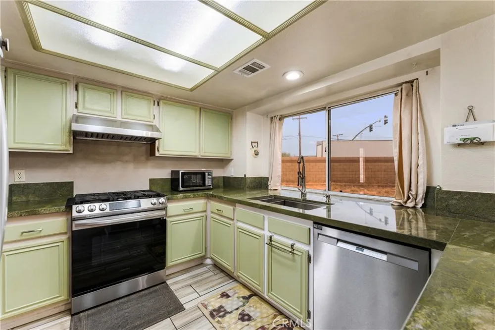 38003 Jeri Lane Palmdale, CA 93550