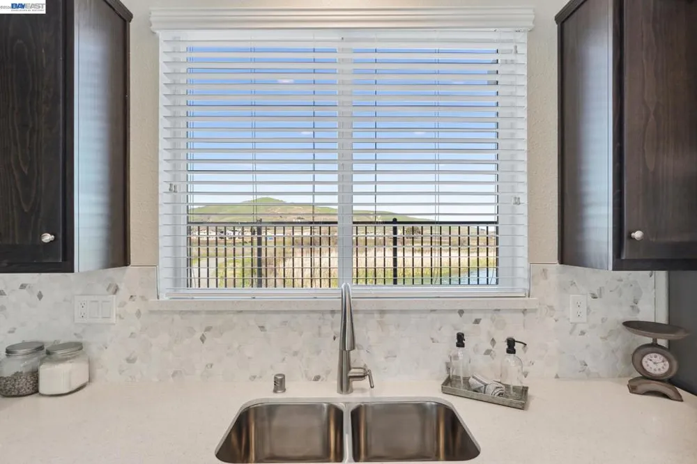 2412 Golden Way Fairfield, CA 94533