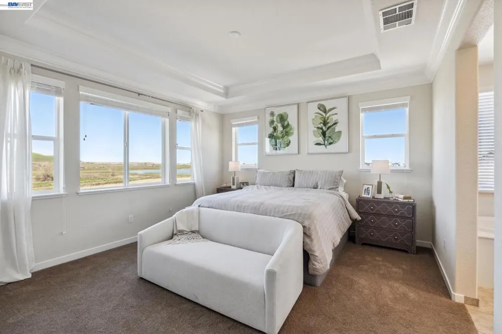 2412 Golden Way Fairfield, CA 94533