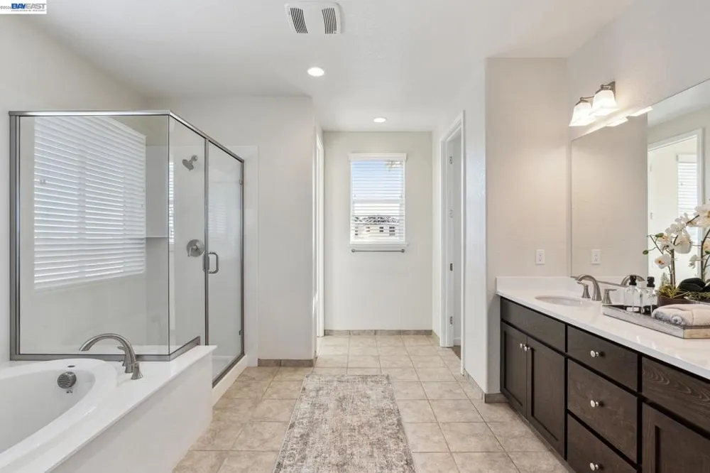 2412 Golden Way Fairfield, CA 94533