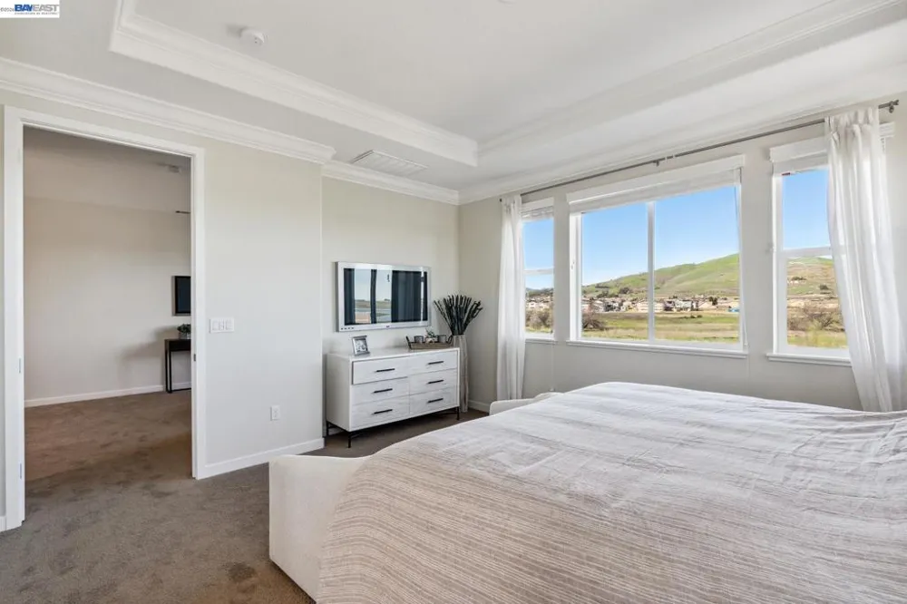 2412 Golden Way Fairfield, CA 94533