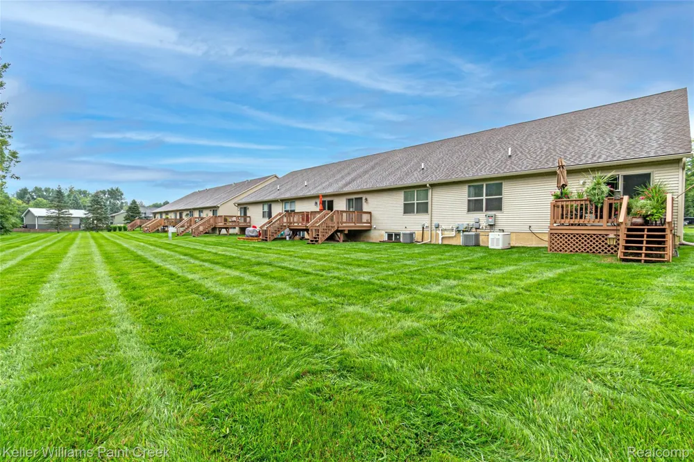 203 Jonathon Drive Almont Village, MI 48003