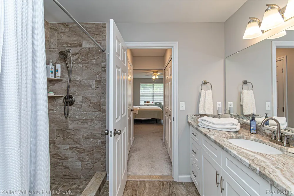 203 Jonathon Drive Almont Village, MI 48003