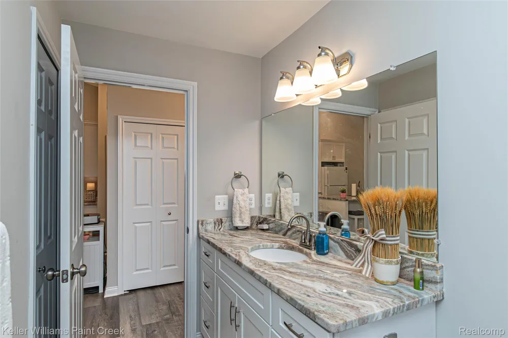 203 Jonathon Drive Almont Village, MI 48003