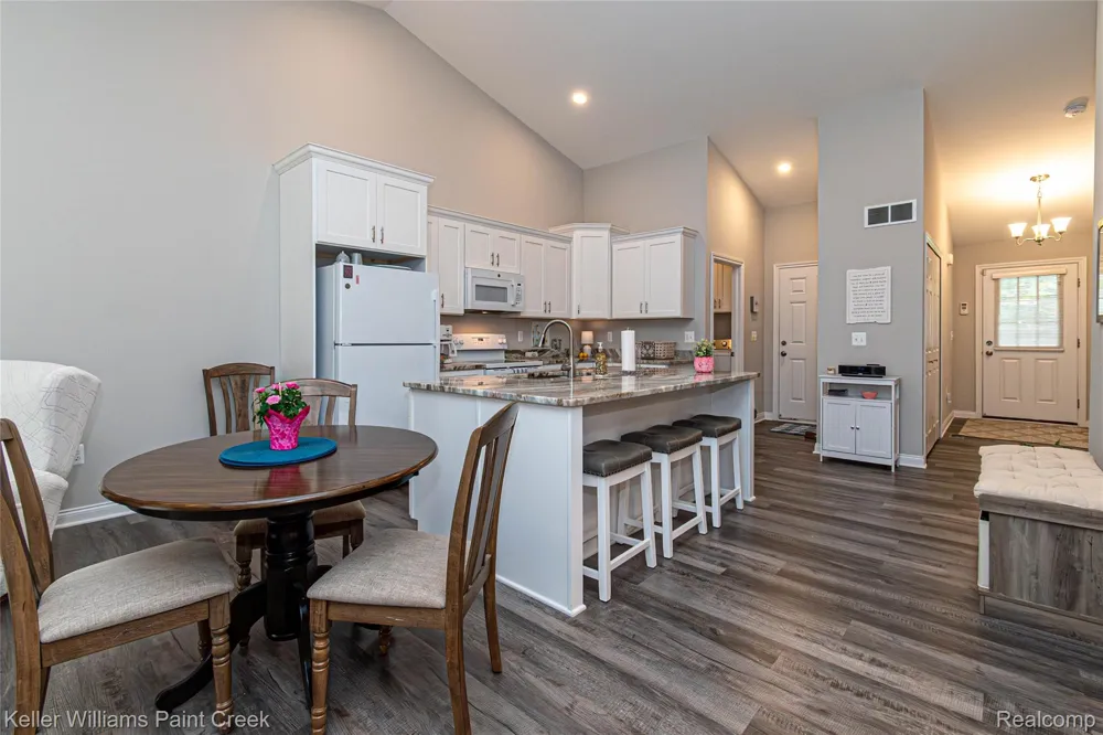 203 Jonathon Drive Almont Village, MI 48003