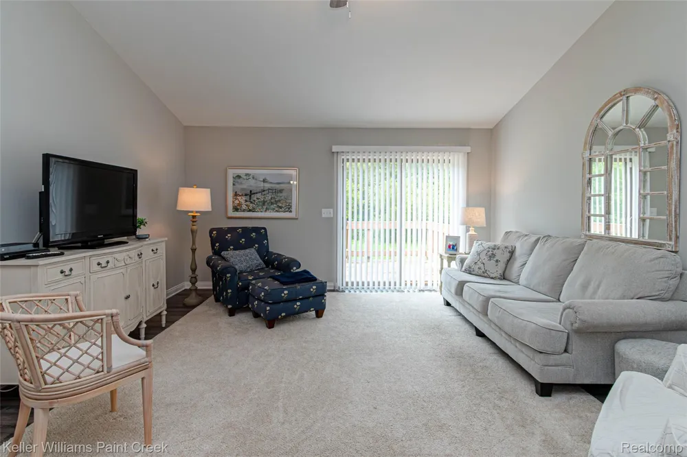 203 Jonathon Drive Almont Village, MI 48003