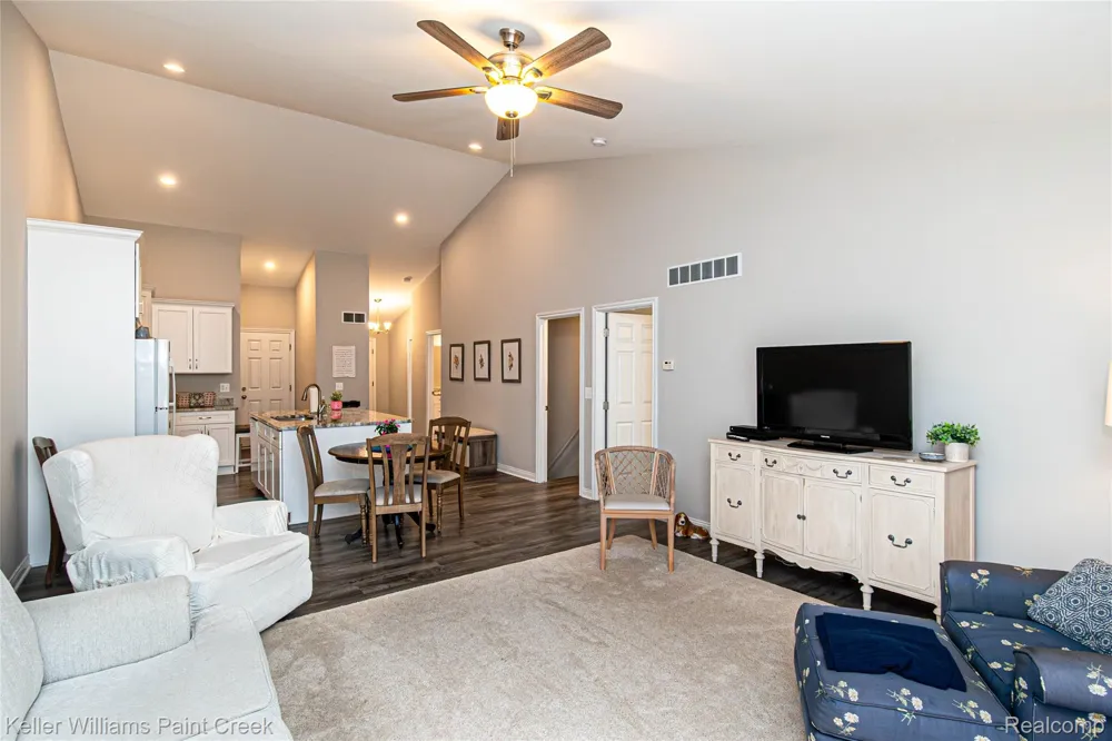 203 Jonathon Drive Almont Village, MI 48003