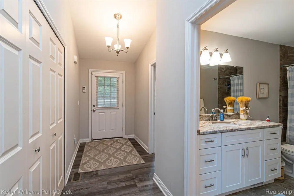 203 Jonathon Drive Almont Village, MI 48003